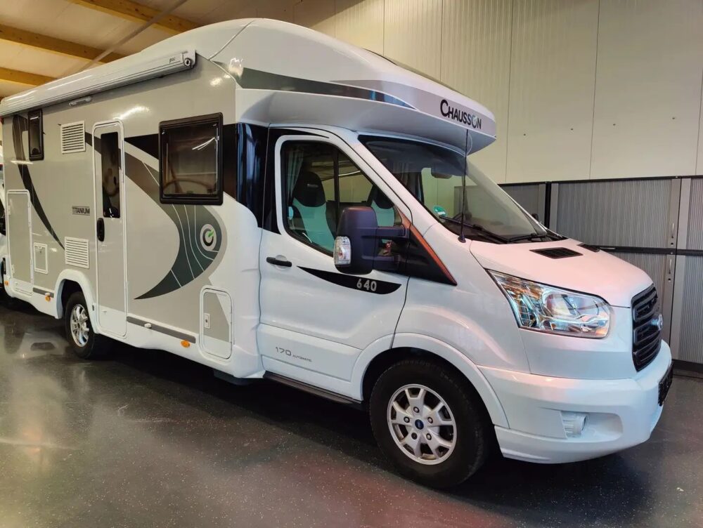 Chausson 640 titanium – Slechts 6,99 m, automaat | Slaapplaatsen: 4 | Eerste registratie: 06/2019 | 46.000 km | Vermogen: 170 pk | Totaalgewicht: 3.500 kg