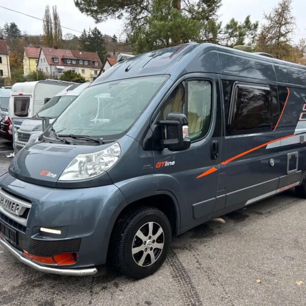 Hymer/Eriba Personenauto 322 GT – Slechts 5,99 m, Handgeschakeld | Slaapplaatsen: 4 | Eerste registratie: 03/2012 | 68.000 km | Vermogen: 131 pk | Totaalgewicht: 3.500 kg