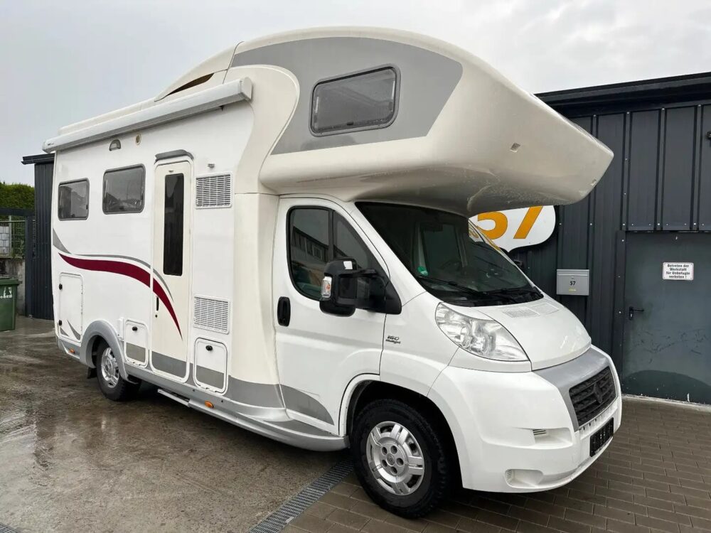 Eura Mobil Tarrestra Contura Activa 112 – Slechts 6,32 m, handgeschakeld | Slaapplaatsen: 2 | Eerste registratie: 03/2009 | 148.000 km | Vermogen: 158 pk | Totaalgewicht: 3.500 kg