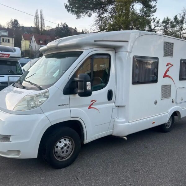 JOINT Z 4080 – Slechts 6,27 m, Handgeschakeld | Slaapplaatsen: 2 | Eerste registratie: 04/2007 | 1165.000 km | Vermogen: 101 pk | Totaalgewicht: 3.500 kg