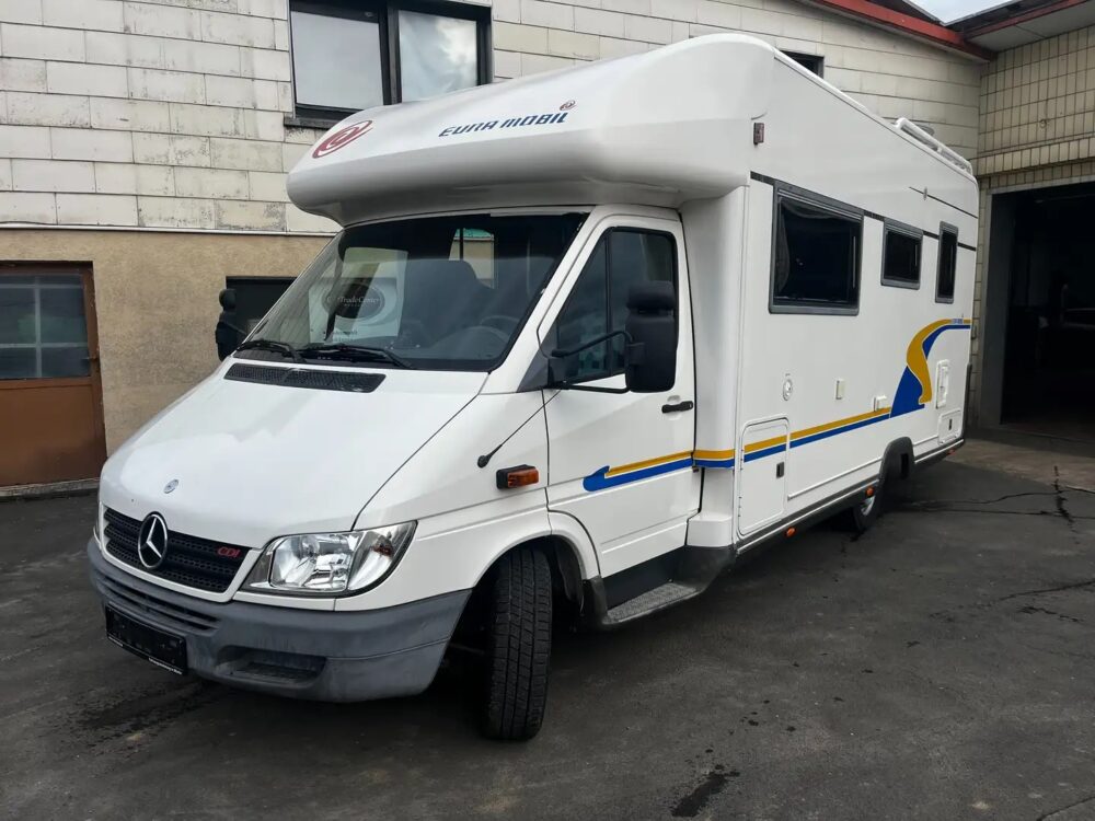 Eura Mobil Contura 706 SB MB 316 – Slechts 7,24 m, automaat | Slaapplaatsen: 4 | Eerste registratie: 02/2002 | 145.852 km | Vermogen: 156 pk | Totaalgewicht: 3.500 kg
