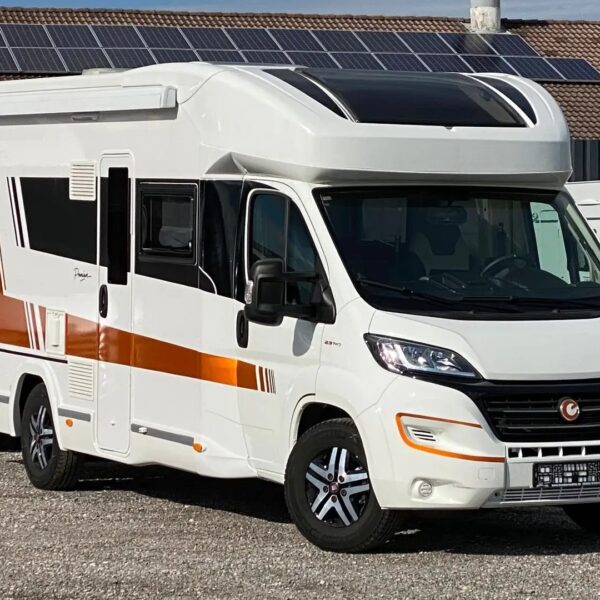 Chausson T 747 – Slechts 7,47 m, automaat | Slaapplaatsen: 4 | Eerste registratie: 01/2021 | 112.606 km | Vermogen: 140 pk | Totaalgewicht: 3.500 kg