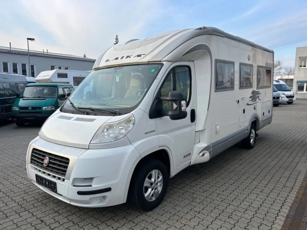 Laika Kreos 3008 – Slechts 6,99 m, Handgeschakeld | Slaapplaatsen: 4 | Eerste registratie: 12/2009 | 98.000 km | Vermogen: 131 pk | Totaalgewicht: 3.500 kg