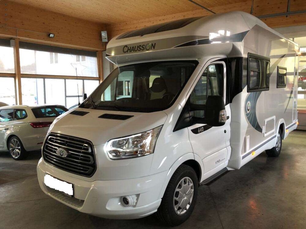 Chausson 640 Titanium – Slechts 6,99 m, Handgeschakeld | Slaapplaatsen: 4 | Eerste registratie: 02/2019 | 34.000 km | Vermogen: 170 pk | Totaalgewicht: 3.500 kg