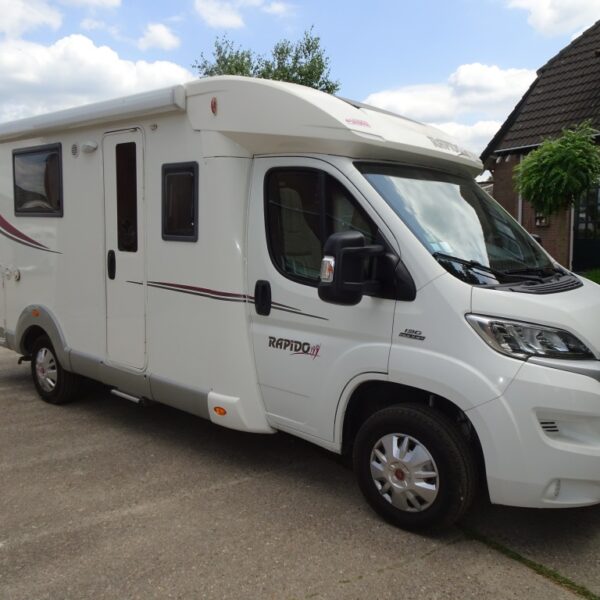 RAPIDO S6 – Slechts 6,4 m, handgeschakeld | Slaapplaatsen: 4 | Eerste registratie: 07/2016 | 88.800 km | Vermogen: 131 pk | Totaalgewicht: 3.500 kg