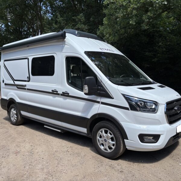 ETRUSCO 600 DF Complete Edition - 2023 - Slechts 5,98 m, automatische transmissie | Slaapplaatsen: 2 | Eerste registratie: 06/2023 | 21.100 km | Vermogen: 170 pk | Totaalgewicht: 3.500 kg