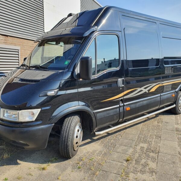 Iveco Daily l3 h2 td 2.8 – Slechts 7 m, Handgeschakeld | Slaapplaatsen: 2 | Eerste registratie: 06/2001 | 379246 km | Vermogen: 106 pk | Totaalgewicht: 3.500 kg