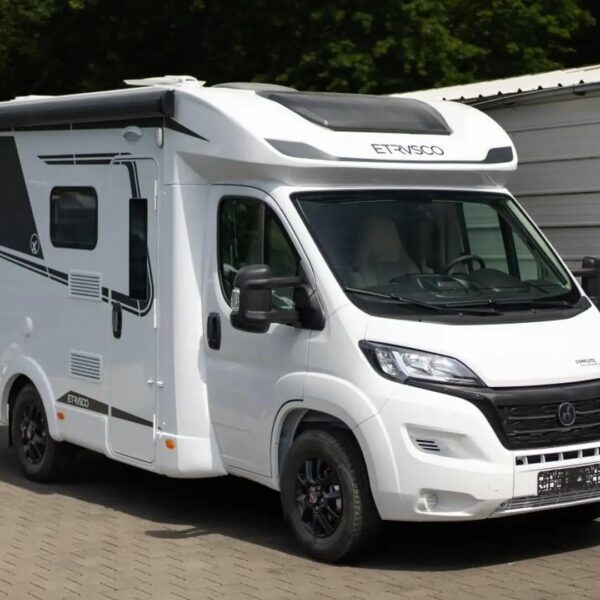 Etrusco T-Model T 5900 FB MJ24 – Slechts 5,95 m, Handgeschakeld | Slaapplaatsen: 3 | Eerste registratie: 06/2024 | 15 km | Vermogen: 140 pk | Totaalgewicht: 3.500 kg