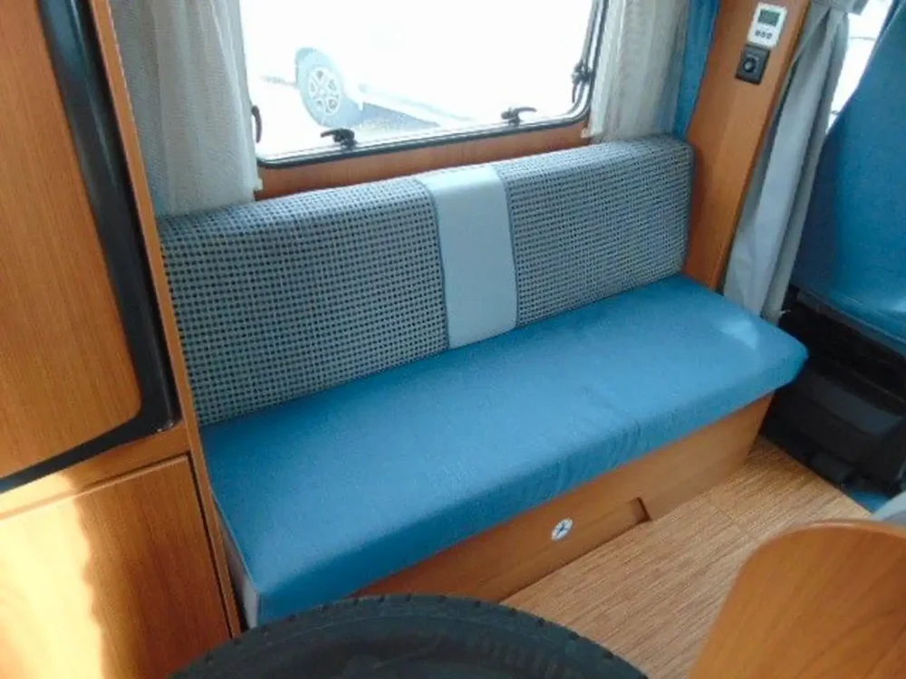 Carado T 138 – Slechts 5,98 m, handgeschakeld | Slaapplaatsen: 3 | Eerste registratie: 07/2014 | 93.200 km | Vermogen: 116 pk | Totaalgewicht: 3.500 kg - Afbeelding 11