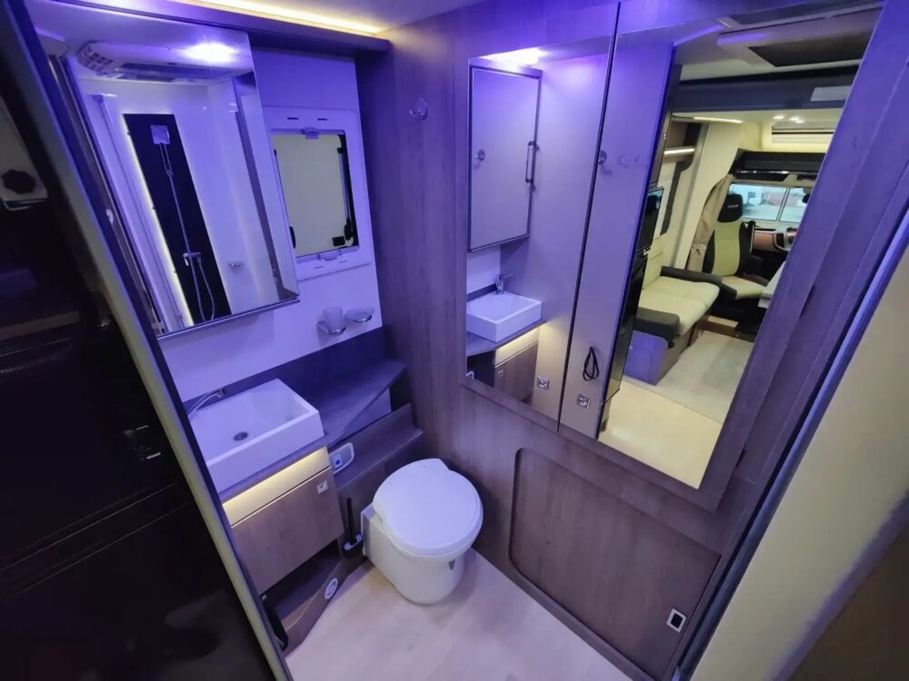 Chausson 640 titanium – Slechts 6,99 m, automaat | Slaapplaatsen: 4 | Eerste registratie: 06/2019 | 46.000 km | Vermogen: 170 pk | Totaalgewicht: 3.500 kg - Afbeelding 11