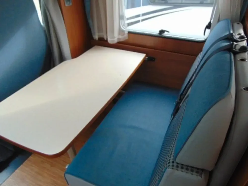 Carado T 138 – Slechts 5,98 m, handgeschakeld | Slaapplaatsen: 3 | Eerste registratie: 07/2014 | 93.200 km | Vermogen: 116 pk | Totaalgewicht: 3.500 kg - Afbeelding 12