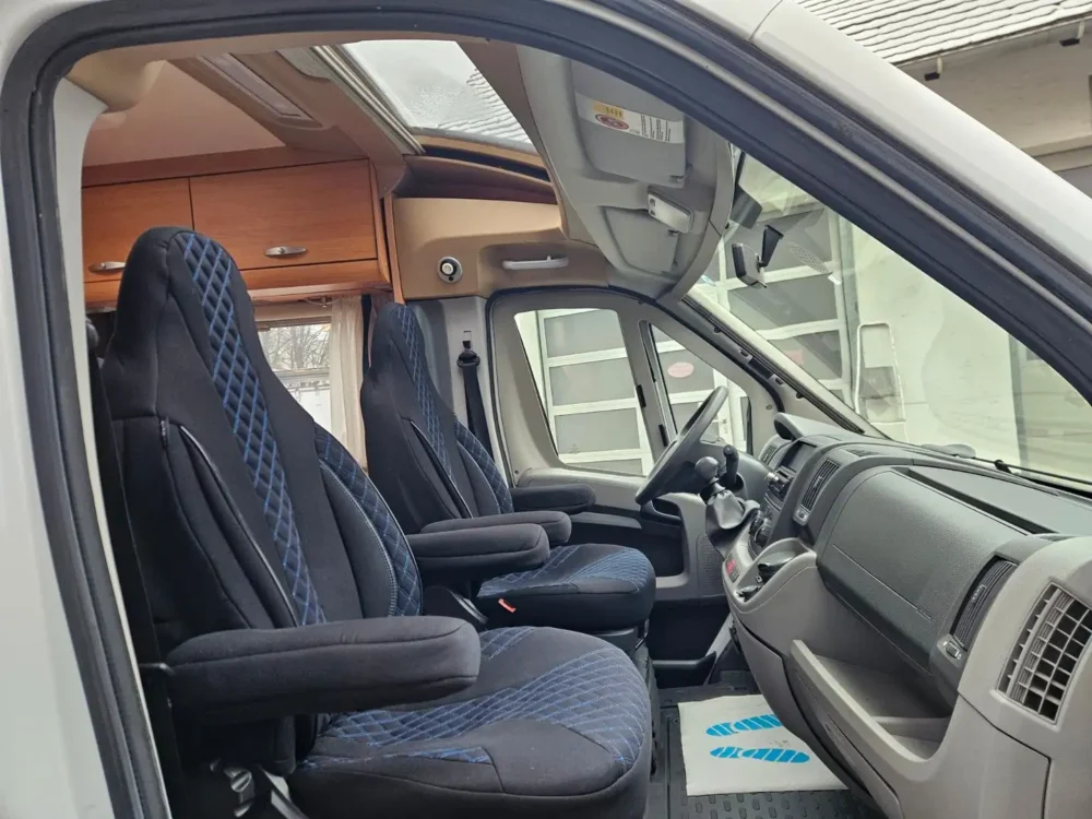 Knaus Sun TI 600 MG Sport – Slechts 6,58 m, Handgeschakeld | Slaapplaatsen: 4 | Eerste registratie: 08/2010 | 122.462 km | Vermogen: 129 pk | Totaalgewicht: 3.500 kg - Afbeelding 11