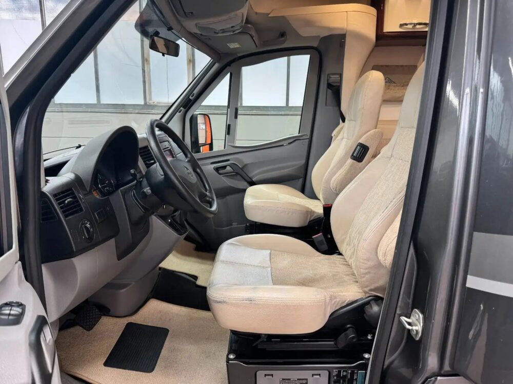 Adria Polaris SL 749 Mercedes Sprinter 319 CDI – Slechts 7,49 m, automaat | Slaapplaatsen: 4 | Eerste registratie: 06/2010 | 59.000 km | Vermogen: 190 pk | Totaalgewicht: 3.500 kg - Afbeelding 11