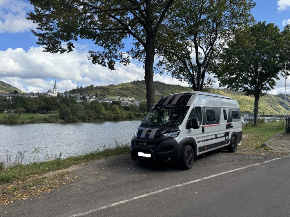 ADRIA TWIN 640 SGX – Slechts 6,39 m, automaat | Aantal slagen: 4 | Laatste registratie: 01/2024 | 15.000 km | Vermogen: 180 pk | Totaalgewicht: 3.500 kg - Afbeelding 11