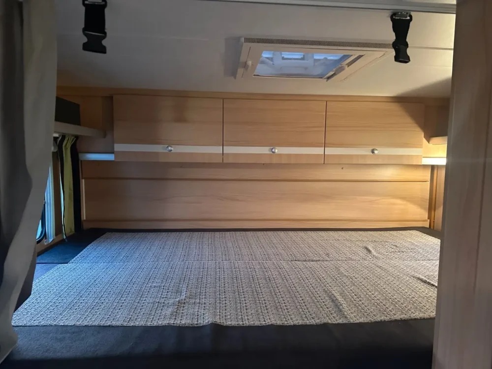 Sunlight T57 – Slechts 6,23 m, Handgeschakeld | Slaapplaatsen: 4 | Eerste registratie: 05/2011 | 76.000 km | Vermogen: 131 pk | Totaalgewicht: 3.500 kg - Afbeelding 11