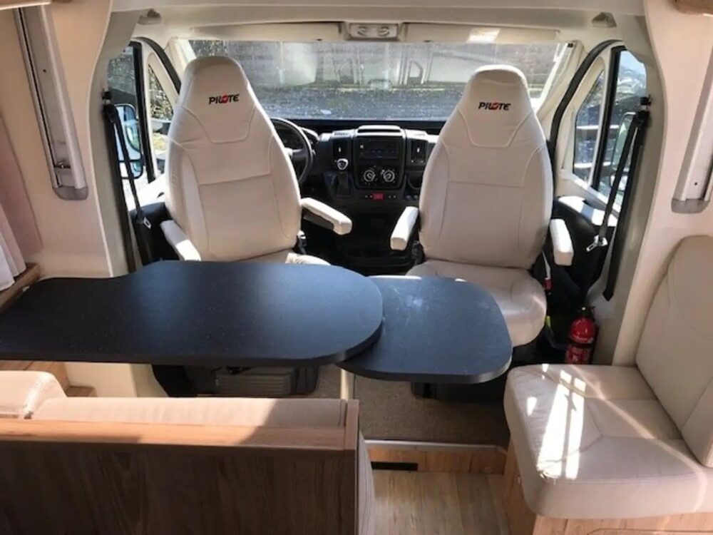 Pilote P696C Essential – Slechts 6,96 m, automaat | Slaapplaatsen: 4 | Eerste registratie: 05/2020 | 160.400 km | Vermogen: 140 pk | Totaalgewicht: 3.500 kg - Afbeelding 11