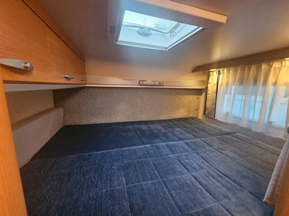 Knaus Sun TI 600 MG Sport – Slechts 6,58 m, Handgeschakeld | Slaapplaatsen: 4 | Eerste registratie: 08/2010 | 122.462 km | Vermogen: 129 pk | Totaalgewicht: 3.500 kg - Afbeelding 12
