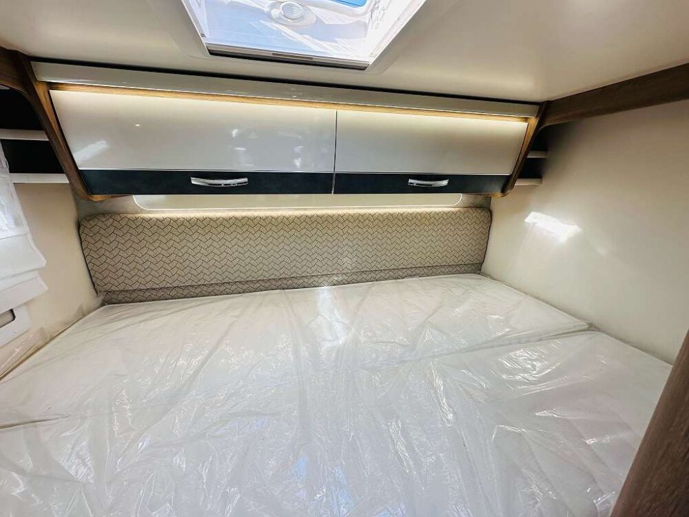 Elnagh BARON 531 – Slechts 5,99 m, Handgeschakeld | Slaapplaatsen: 4 | Eerste registratie: 01/2025 | 0 km | Vermogen: 140 pk | Totaalgewicht: 3.500 kg - Afbeelding 12