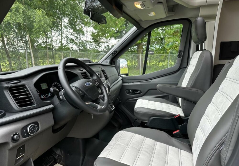 Ford Transit Sunlight T680 – Slechts 7,36 m, automaat | Slaapplaatsen: 4 | Eerste registratie: 06/2025 | 24 km | Vermogen: 155 pk | Totaalgewicht: 3.500 kg - Afbeelding 12