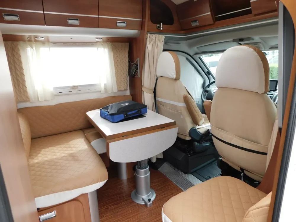 Laika Kreos 3010 – Slechts 6,99 m, Handgeschakeld | Slaapplaatsen: 2 | Eerste registratie: 08/2013 | 133.900 km | Vermogen: 158 pk | Totaalgewicht: 3.500 kg - Afbeelding 11