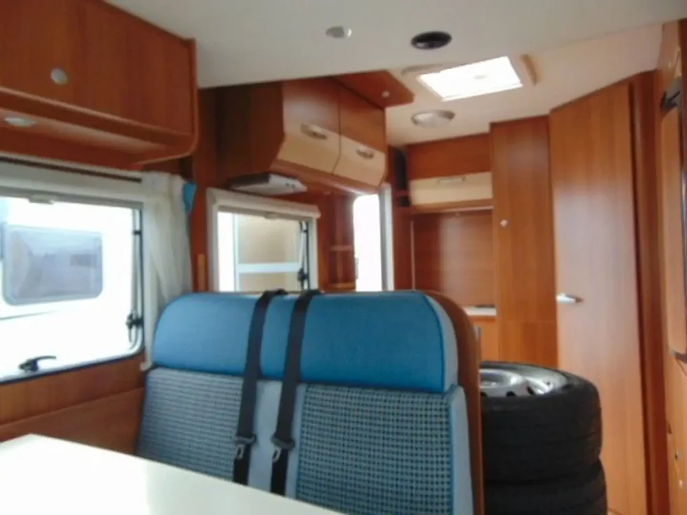 Carado T 138 – Slechts 5,98 m, handgeschakeld | Slaapplaatsen: 3 | Eerste registratie: 07/2014 | 93.200 km | Vermogen: 116 pk | Totaalgewicht: 3.500 kg - Afbeelding 15