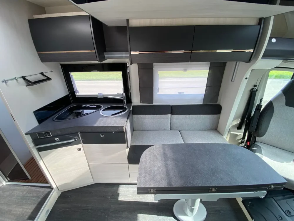 Chausson T 747 – Slechts 7,47 m, automaat | Slaapplaatsen: 4 | Eerste registratie: 01/2021 | 112.606 km | Vermogen: 140 pk | Totaalgewicht: 3.500 kg - Afbeelding 14