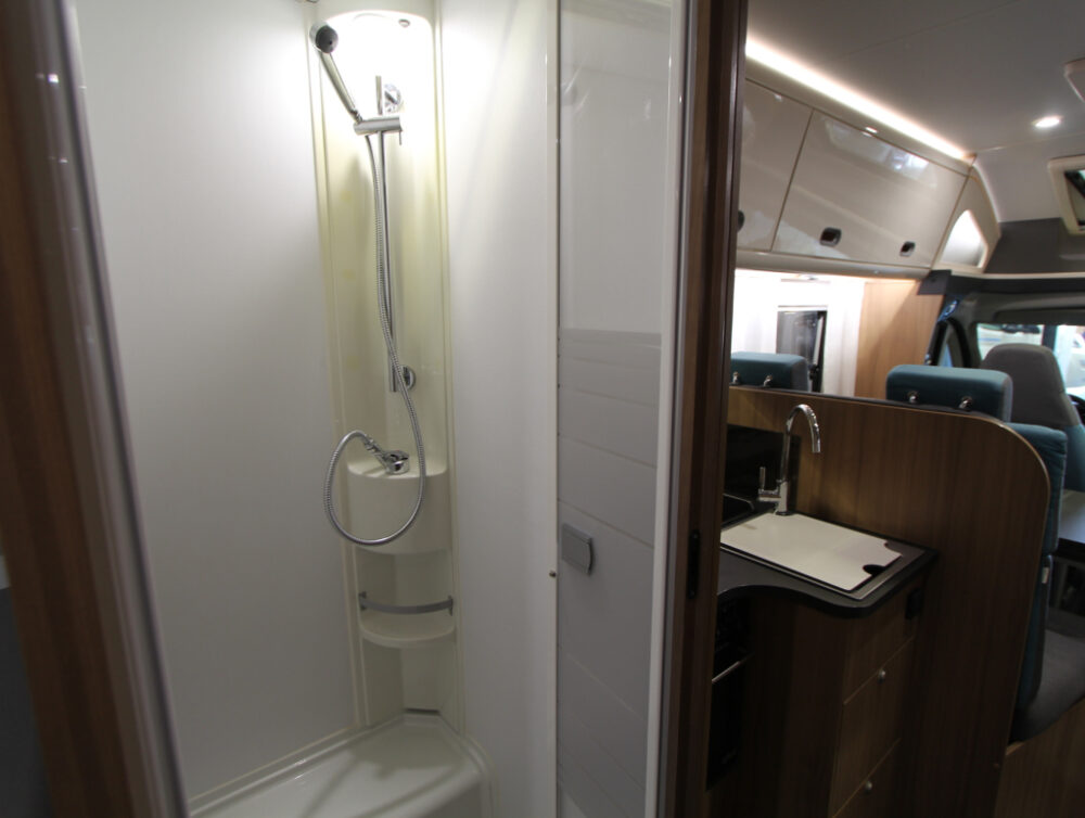 Sun Living S 75SL – Slechts 7,45 m, Semi-automatische versnellingsbak | Slaapplaatsen: 5 | Eerste registratie: 01/2020 | 40.544 km | Vermogen: 150 pk | Totaalgewicht: 3.500 kg - Afbeelding 14