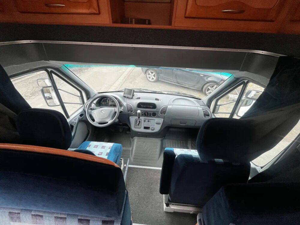 Eura Mobil Contura 706 SB MB 316 – Slechts 7,24 m, automaat | Slaapplaatsen: 4 | Eerste registratie: 02/2002 | 145.852 km | Vermogen: 156 pk | Totaalgewicht: 3.500 kg - Afbeelding 15