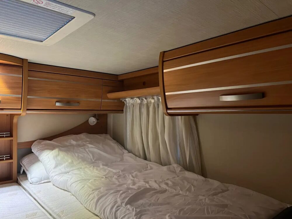 Hymer/Eriba MLT 580 Mercedes – Slechts 6,97 m, automaat | Slaapplaatsen: 3 | Eerste registratie: 04/2015 | 56.500 km | Vermogen: 163 pk | Totaalgewicht: 3.500 kg - Afbeelding 15
