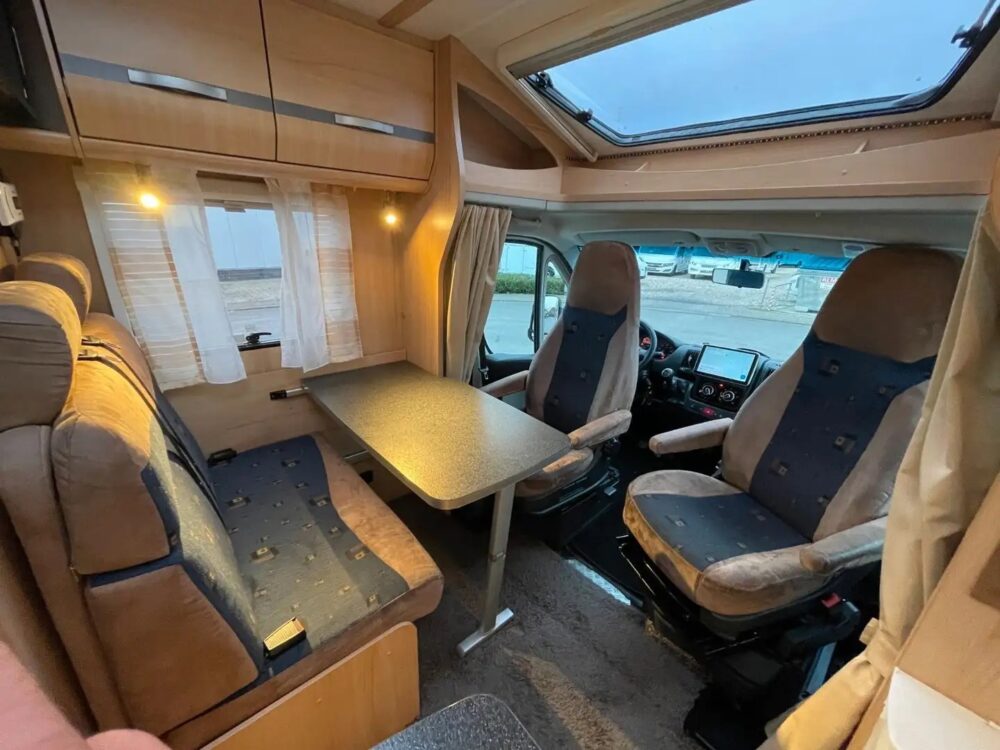 Sunlight T 58 – Slechts 6,23 m, Handgeschakeld | Slaapplaatsen: 2 | Eerste registratie: 05/2013 | 157.100 km | Vermogen: 131 pk | Totaalgewicht: 3.500 kg - Afbeelding 16