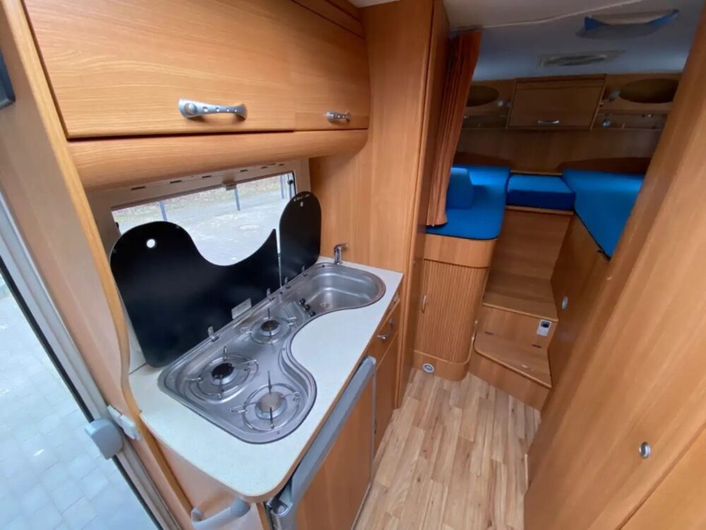Chausson Welcome 95– Slechts 7.14m, Versnellingsbak: Handgeschakeld | semi-intégré Châssis Fiat | Eerste toelating: 02/2007 | 175 000Km | 4 slaapplaatsen | Toegestane gewicht: 3.500 kg - Afbeelding 17