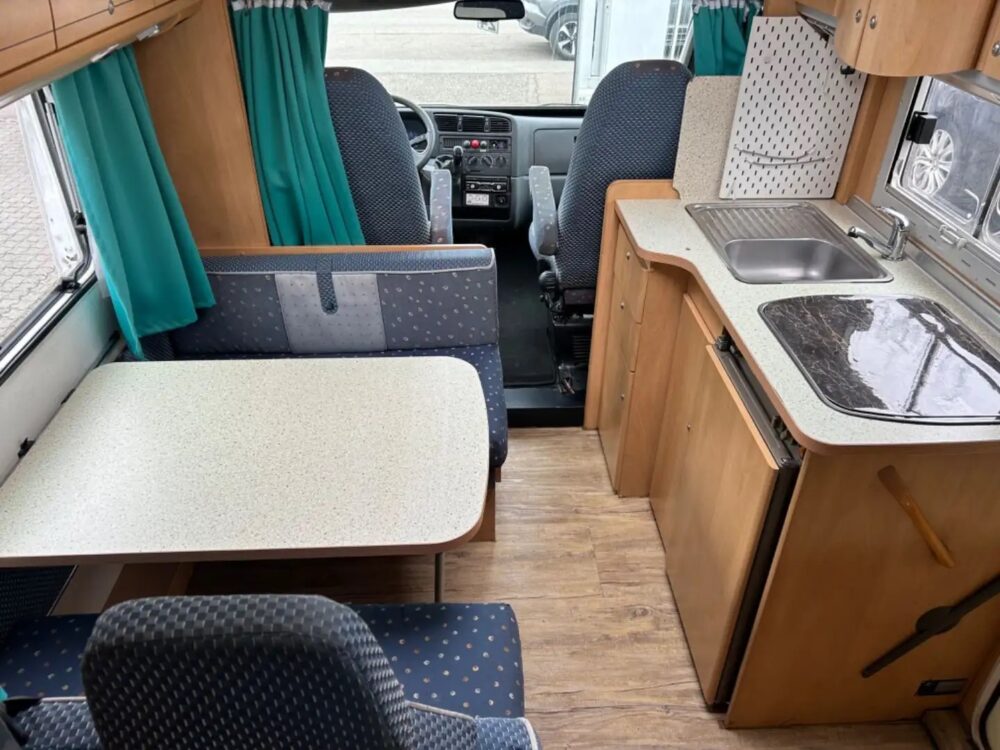 Bürstner T 603 – Slechts 6,22 m, Handgeschakeld | Slaapplaatsen: 2 | Eerste registratie: 03/2001 | 173.000 km | Vermogen: 128 pk | Totaalgewicht: 3.500 kg - Afbeelding 17