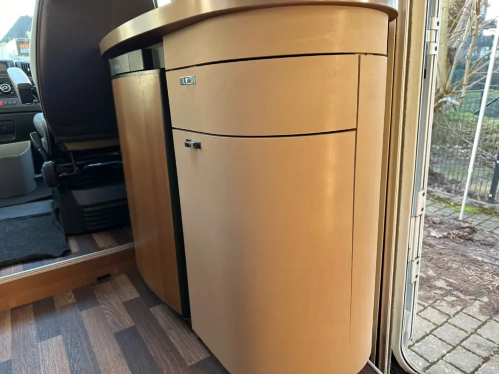 Knaus Van TI 550 MD – Slechts 5,99 m, Handgeschakeld | Slaapplaatsen: 4 | Eerste registratie: 02/2013 | 179.000 km | Vermogen: 148 pk | Totaalgewicht: 3.500 kg - Afbeelding 18