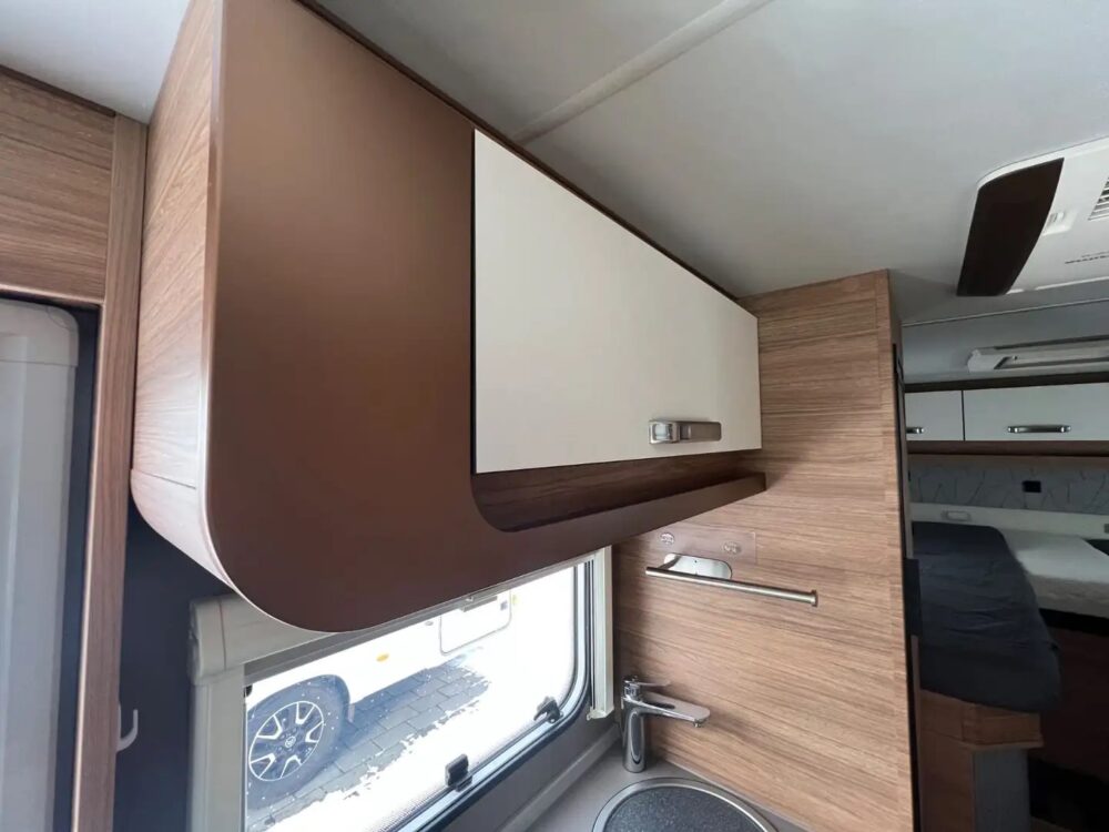 Weinsberg Cara Compact Pepper 50 Edition – Slechts 6,75 m, Handgeschakeld | Slaapplaatsen: 2 | Eerste registratie: 04/2021 | 92.618 km | Vermogen: 140 pk | Totaalgewicht: 3.500 kg - Afbeelding 19
