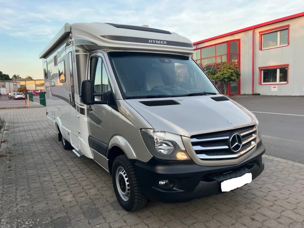 Hymer/Eriba MLT 580 Mercedes – Slechts 6,97 m, automaat | Slaapplaatsen: 3 | Eerste registratie: 04/2015 | 56.500 km | Vermogen: 163 pk | Totaalgewicht: 3.500 kg - Afbeelding 2