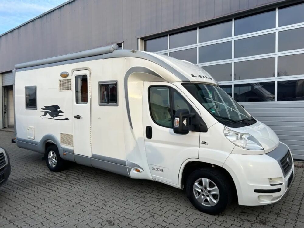 Laika Kreos 3008 – Slechts 6,99 m, Handgeschakeld | Slaapplaatsen: 4 | Eerste registratie: 12/2009 | 98.000 km | Vermogen: 131 pk | Totaalgewicht: 3.500 kg - Afbeelding 2
