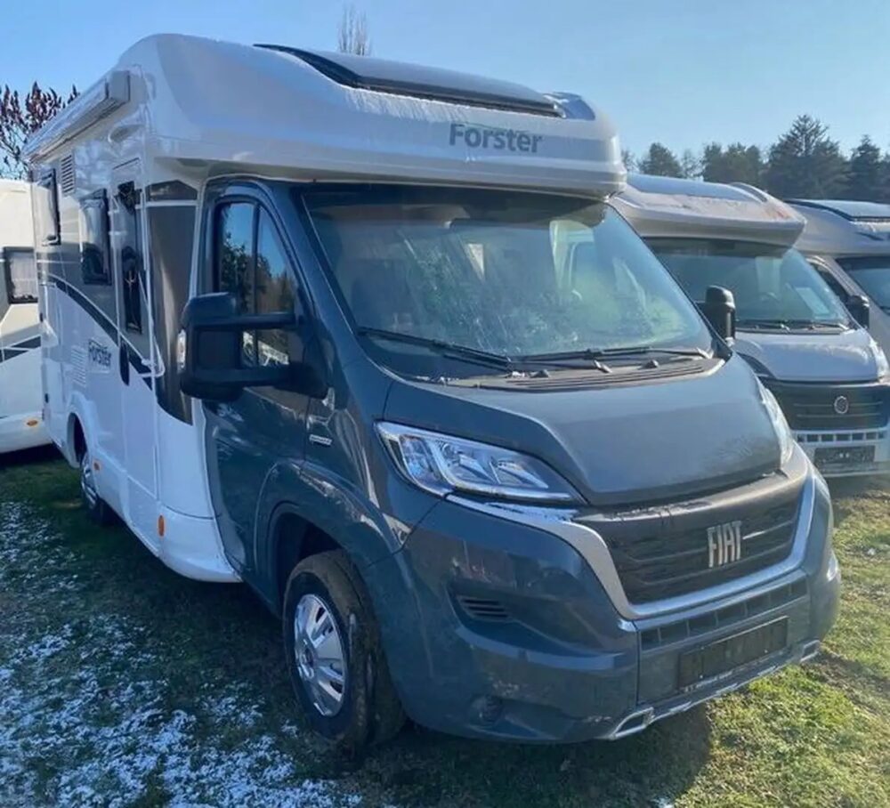 Forster T 599 HB – Slechts 5,99 m, handgeschakeld | Semi-integraal Fiat-chassis | Eerste registratie: 05/2023 | 22.300 km | Vermogen: 140 pk | Totaalgewicht: 3.500 kg - Afbeelding 2