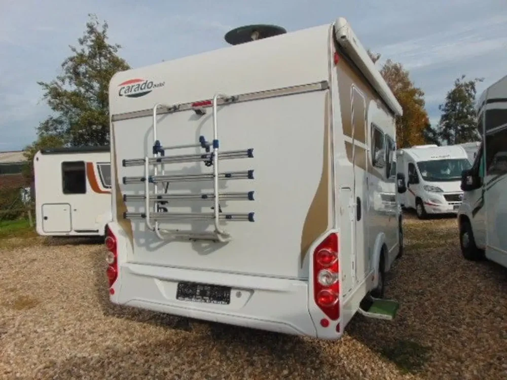Carado T 138 – Slechts 5,98 m, handgeschakeld | Slaapplaatsen: 3 | Eerste registratie: 07/2014 | 93.200 km | Vermogen: 116 pk | Totaalgewicht: 3.500 kg - Afbeelding 3