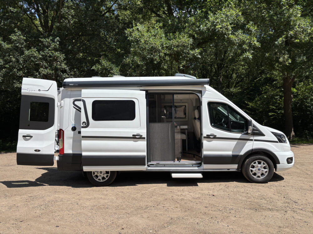 ETRUSCO 600 DF Complete Edition - 2023 - Slechts 5,98 m, automatische transmissie | Slaapplaatsen: 2 | Eerste registratie: 06/2023 | 21.100 km | Vermogen: 170 pk | Totaalgewicht: 3.500 kg - Afbeelding 20