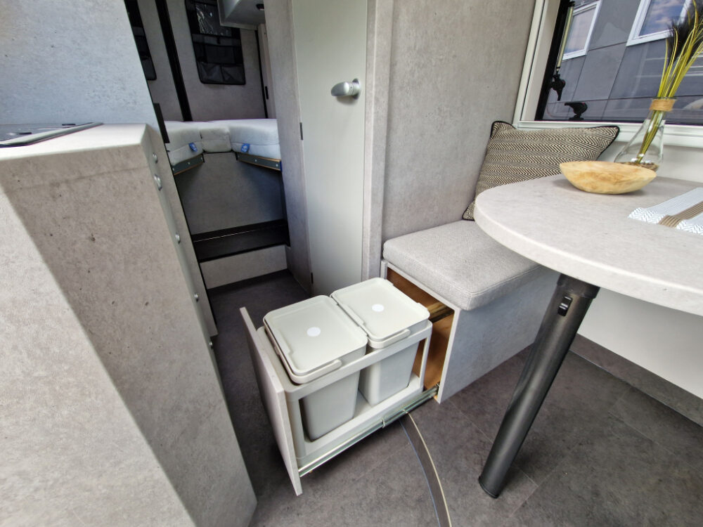 CITROEN JUMPER – Slechts 6,4 m, handgeschakeld | Slaapplaatsen: 2 | Eerste registratie: 02/2019 | 63.970 km | Vermogen: 163 pk | Totaalgewicht: 3.500 kg - Afbeelding 21