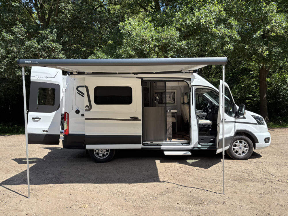 ETRUSCO 600 DF Complete Edition - 2023 - Slechts 5,98 m, automatische transmissie | Slaapplaatsen: 2 | Eerste registratie: 06/2023 | 21.100 km | Vermogen: 170 pk | Totaalgewicht: 3.500 kg - Afbeelding 21