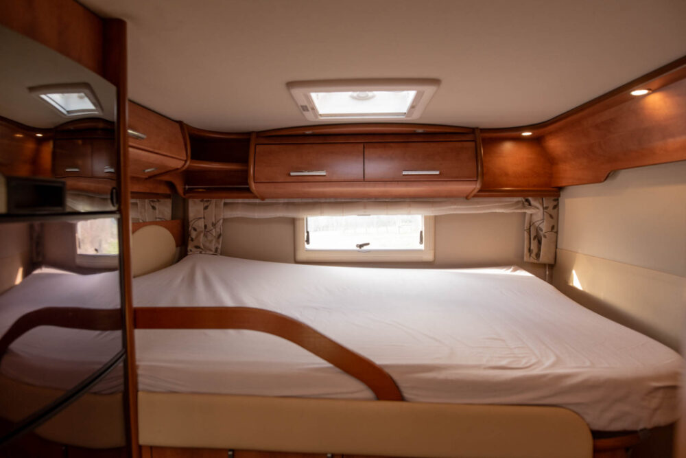 Carthago C Tourer 142 QB – Slechts 6,8 m, automaat | Slaapplaatsen: 2 | Eerste registratie: 02/2013 | 191.500 km | Vermogen: 148 pk | Totaalgewicht: 3.500 kg - Afbeelding 20
