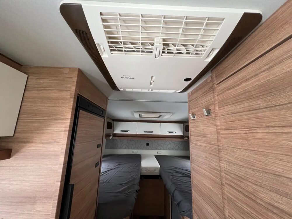 Weinsberg Cara Compact Pepper 50 Edition – Slechts 6,75 m, Handgeschakeld | Slaapplaatsen: 2 | Eerste registratie: 04/2021 | 92.618 km | Vermogen: 140 pk | Totaalgewicht: 3.500 kg - Afbeelding 21