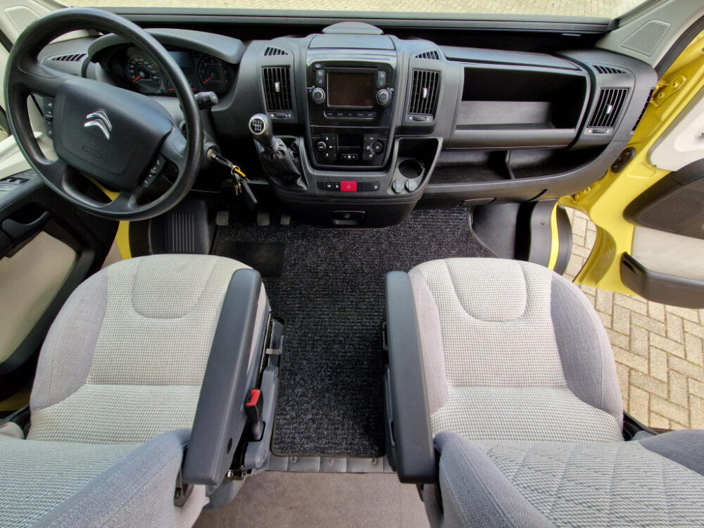 CITROEN JUMPER – Slechts 6,4 m, handgeschakeld | Slaapplaatsen: 2 | Eerste registratie: 02/2019 | 63.970 km | Vermogen: 163 pk | Totaalgewicht: 3.500 kg - Afbeelding 24