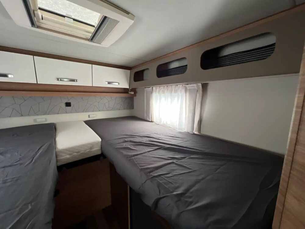 Weinsberg Cara Compact Pepper 50 Edition – Slechts 6,75 m, Handgeschakeld | Slaapplaatsen: 2 | Eerste registratie: 04/2021 | 92.618 km | Vermogen: 140 pk | Totaalgewicht: 3.500 kg - Afbeelding 24