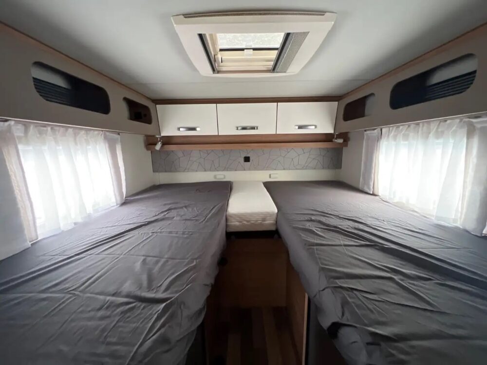 Weinsberg Cara Compact Pepper 50 Edition – Slechts 6,75 m, Handgeschakeld | Slaapplaatsen: 2 | Eerste registratie: 04/2021 | 92.618 km | Vermogen: 140 pk | Totaalgewicht: 3.500 kg - Afbeelding 25