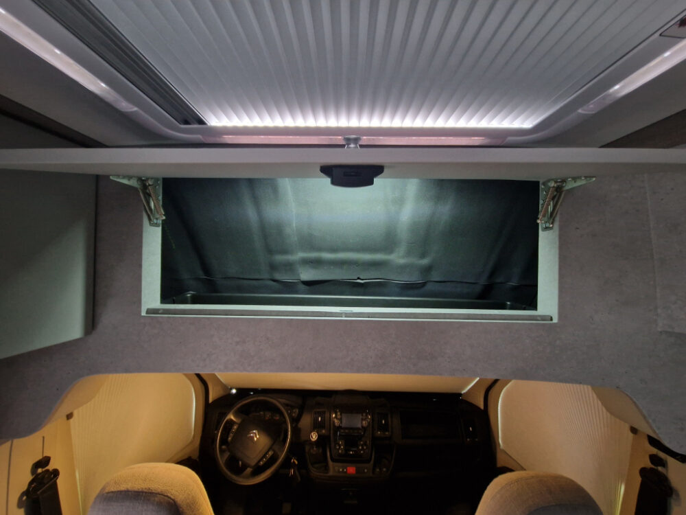 CITROEN JUMPER – Slechts 6,4 m, handgeschakeld | Slaapplaatsen: 2 | Eerste registratie: 02/2019 | 63.970 km | Vermogen: 163 pk | Totaalgewicht: 3.500 kg - Afbeelding 27