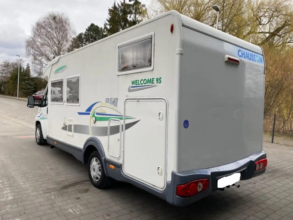 Chausson Welcome 95– Slechts 7.14m, Versnellingsbak: Handgeschakeld | semi-intégré Châssis Fiat | Eerste toelating: 02/2007 | 175 000Km | 4 slaapplaatsen | Toegestane gewicht: 3.500 kg - Afbeelding 3