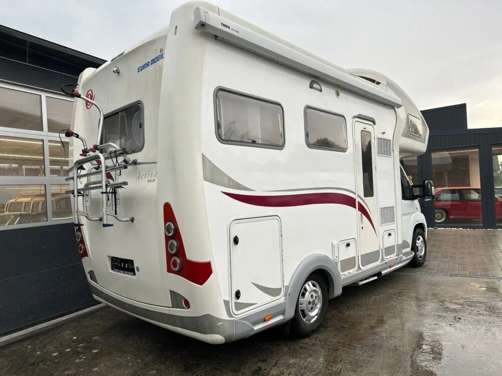 Eura Mobil Tarrestra Contura Activa 112 – Slechts 6,32 m, handgeschakeld | Slaapplaatsen: 2 | Eerste registratie: 03/2009 | 148.000 km | Vermogen: 158 pk | Totaalgewicht: 3.500 kg - Afbeelding 3
