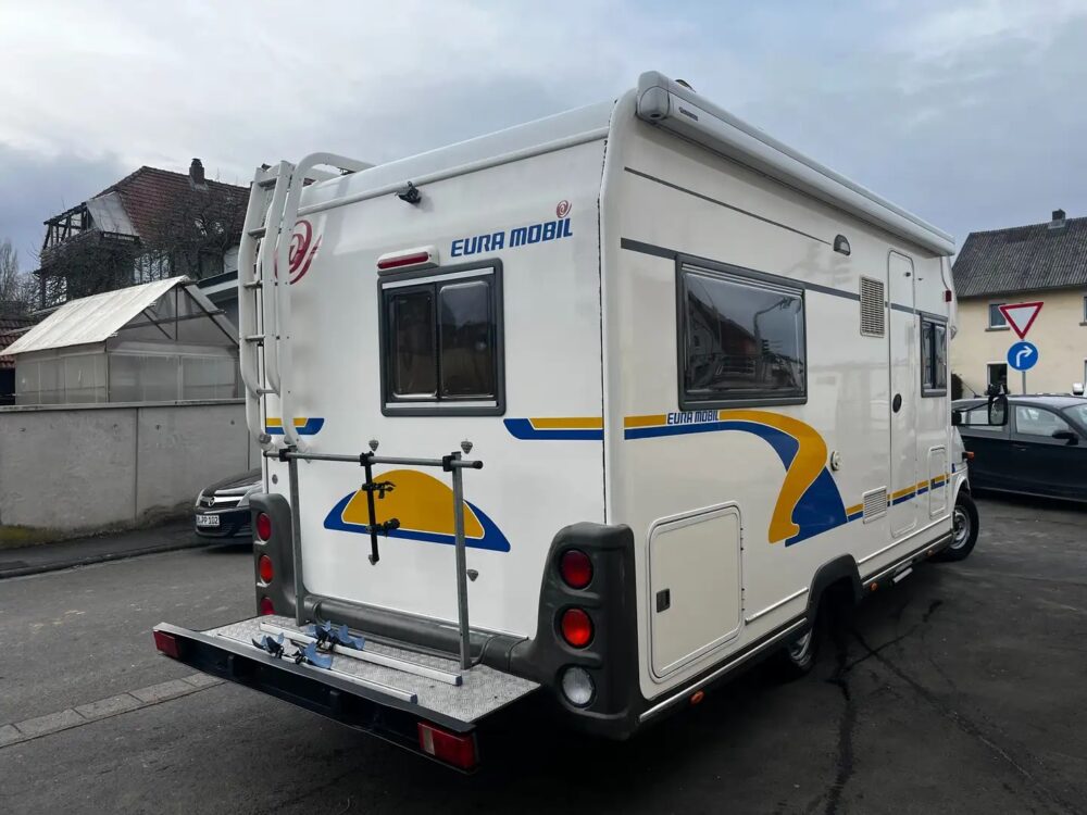 Eura Mobil Contura 706 SB MB 316 – Slechts 7,24 m, automaat | Slaapplaatsen: 4 | Eerste registratie: 02/2002 | 145.852 km | Vermogen: 156 pk | Totaalgewicht: 3.500 kg - Afbeelding 3